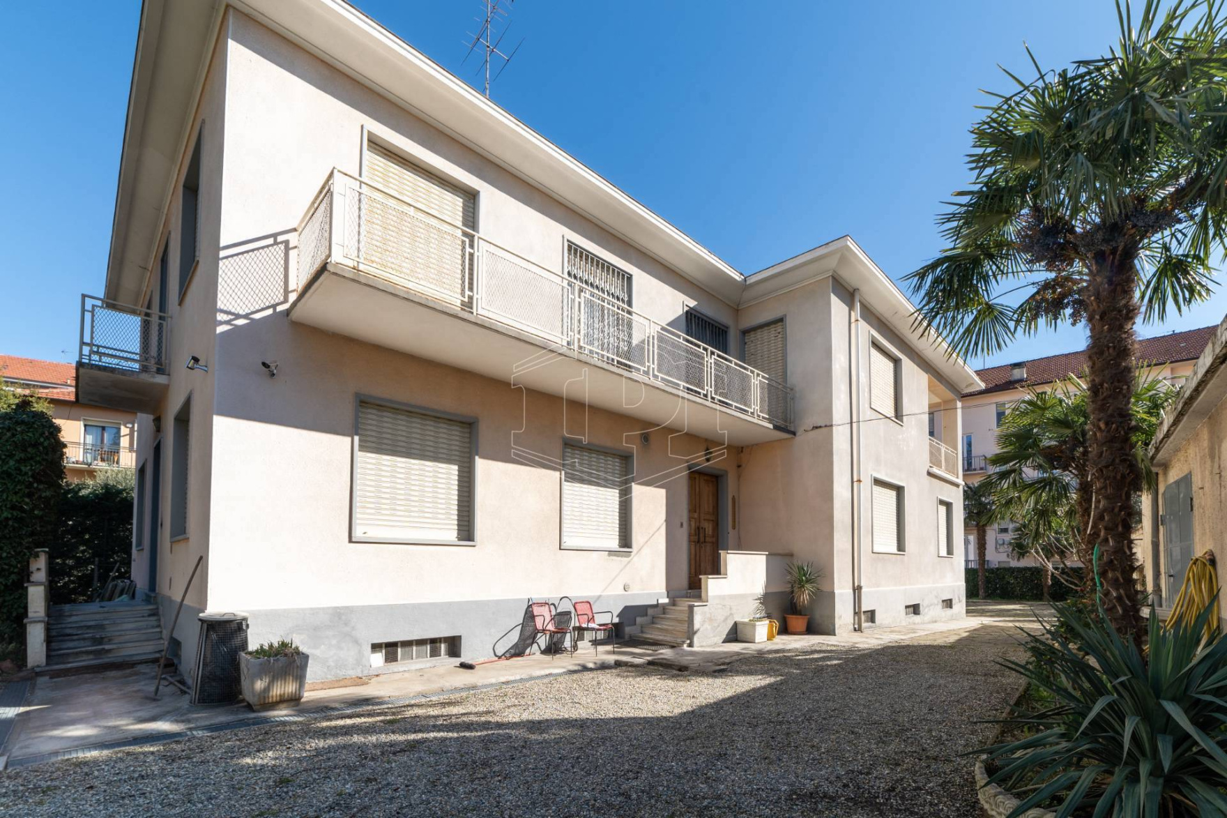 Attico con terrazzo in Via Bonadonna, Rivoli (TO)