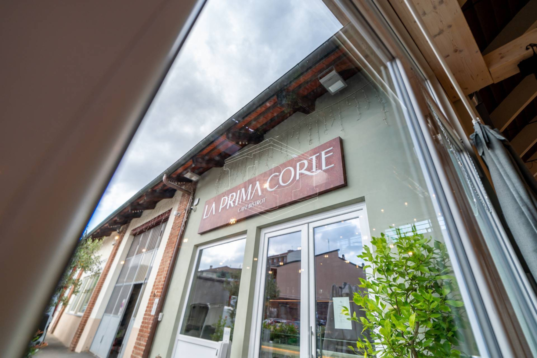 Locale commerciale in Via Roaschia, Chieri (TO)