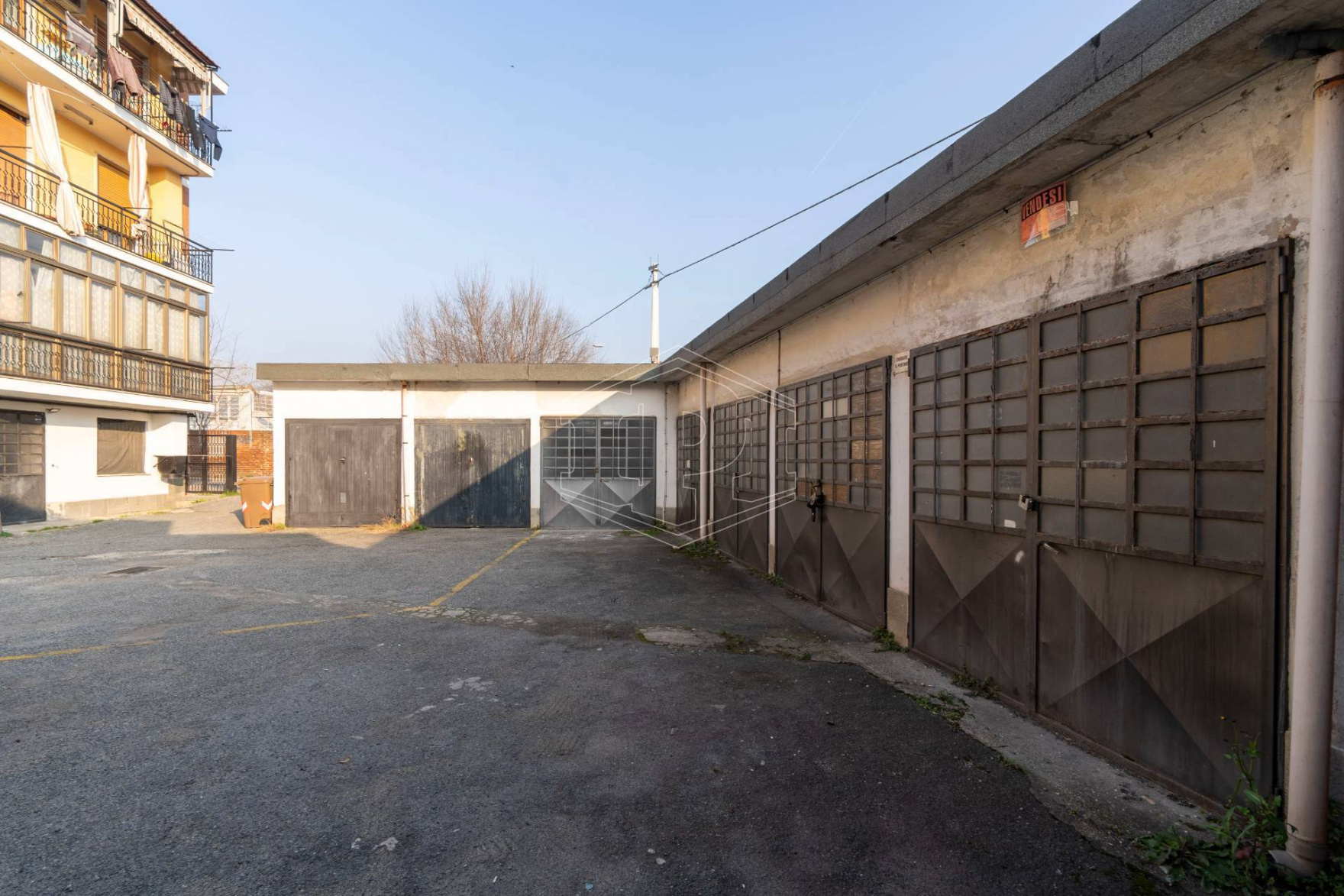 Box auto doppio in Via Leopardi, Moncalieri (TO)