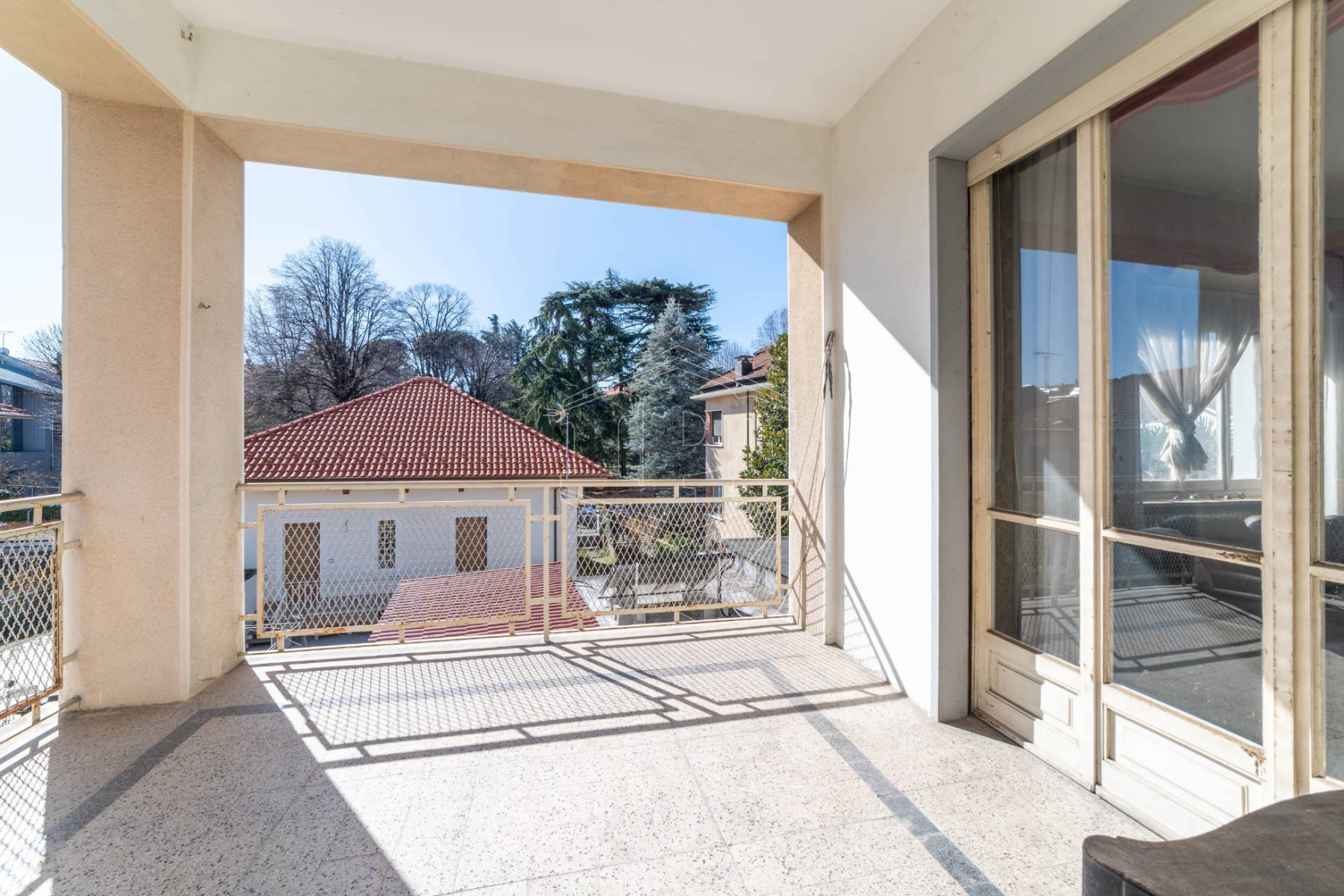 Trilocale con terrazzo in Via Bonadonna, Rivoli (TO)
