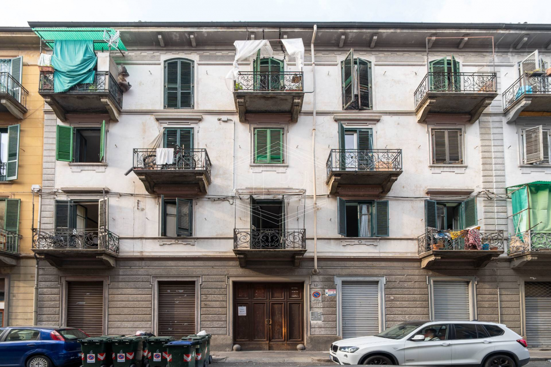 Trilocale a reddito in Via Bra (TO)