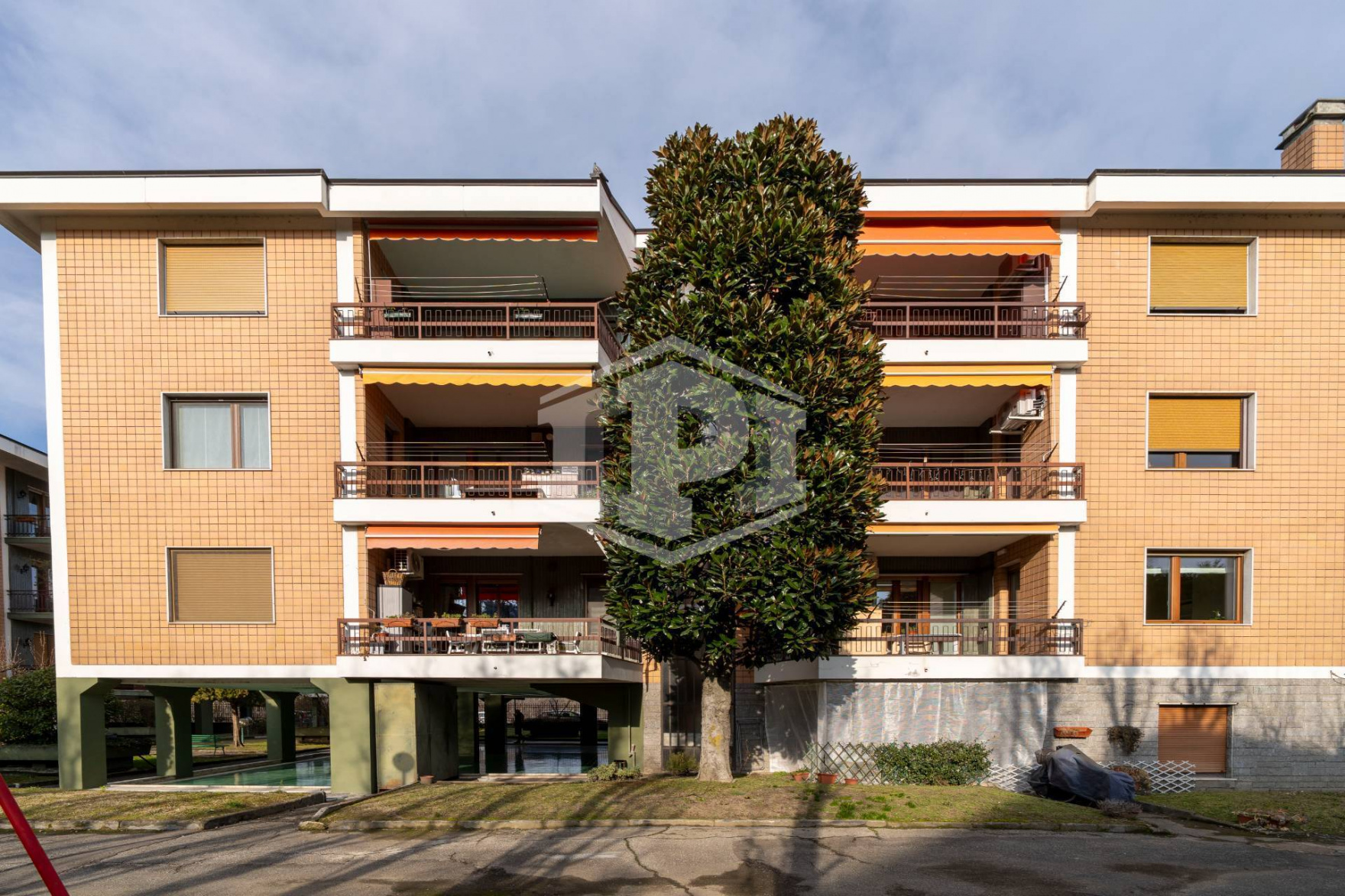 Pentalocale in Corso Appio Claudio (TO)