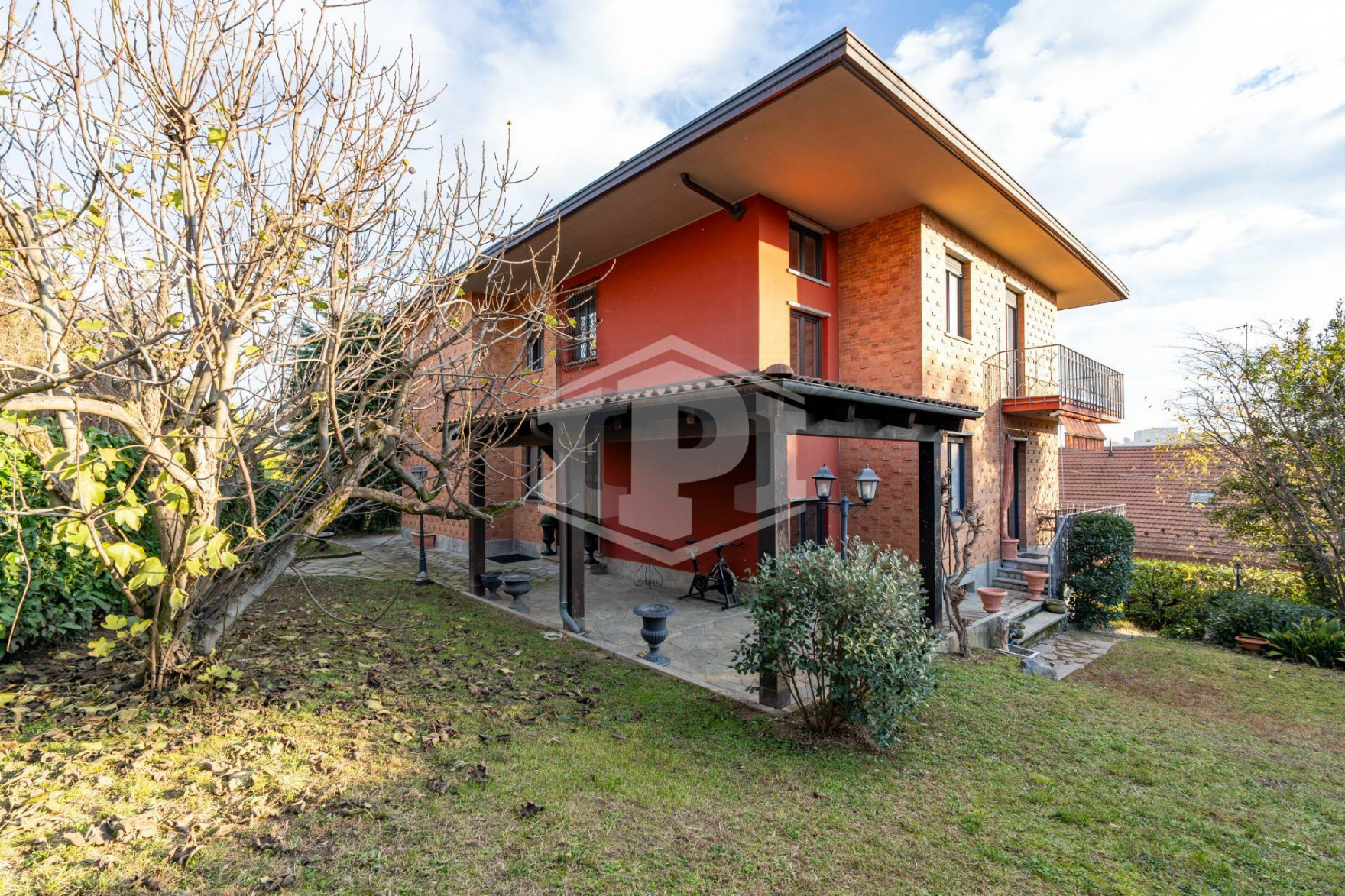 Porzione di bifamiliare con giardino in Via Bessaneisa, Rivoli (TO)