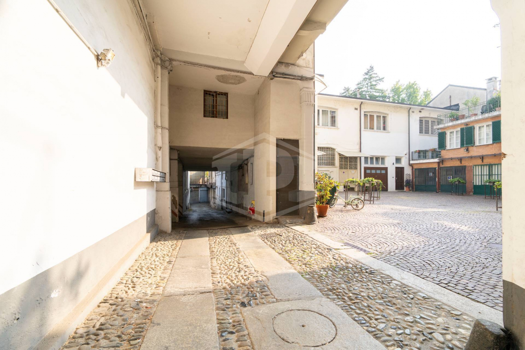 Magazzino in Corso San Maurizio, Torino (TO)