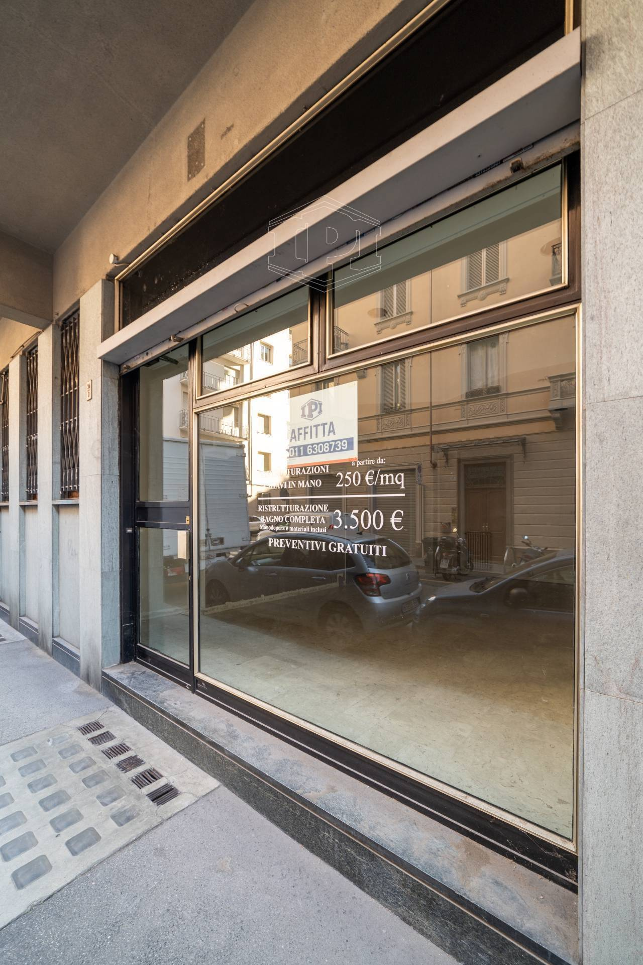 Locale commerciale in Via Vassalli Eandi 34 - Torino (TO)
