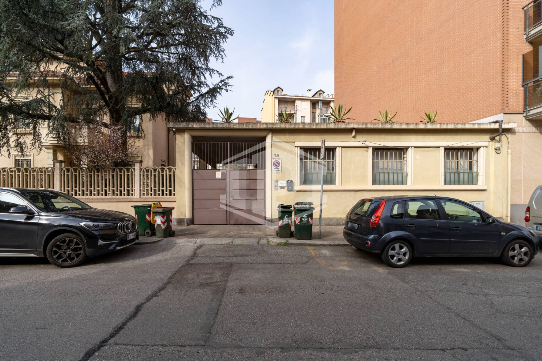 Basso Fabbricato in strada del Lionetto, 29 - Torino (TO)