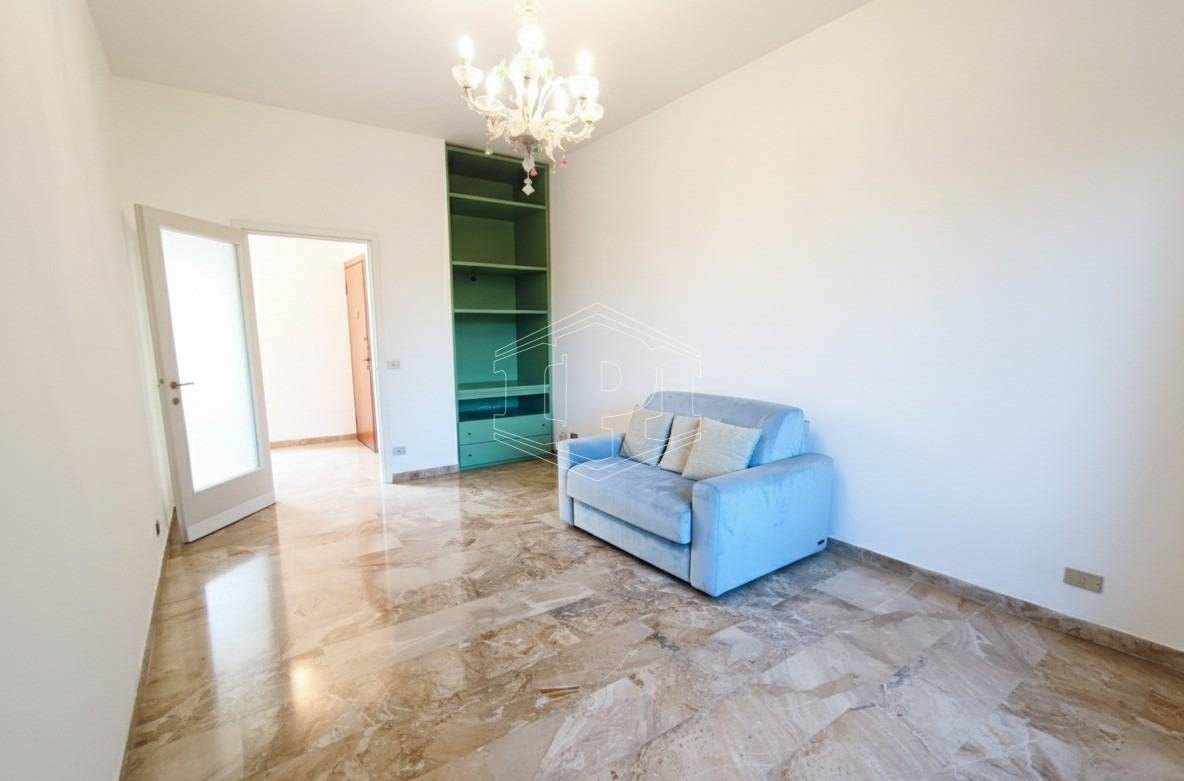 Trilocale in Via Augusto Anfossi 36 - Milano (MI)