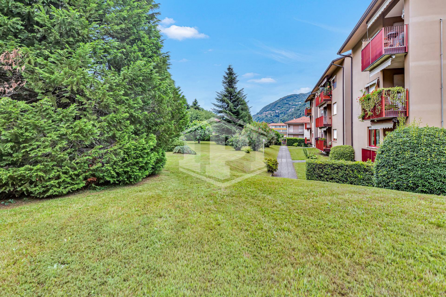 Trilocale in Via Andlovitz 5 - Laveno-Mombello (VA)