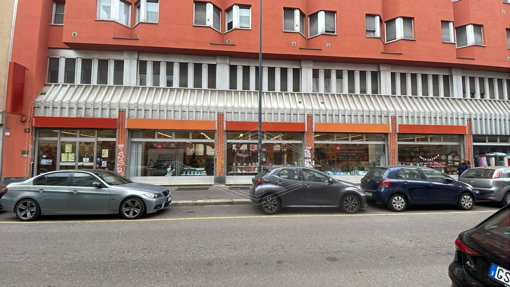 Locale commerciale in Via Alessandro Tadino 53 - Milano (MI)