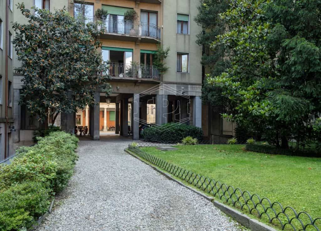 Ufficio in Via Cappuccio 14 - Milano (MI)