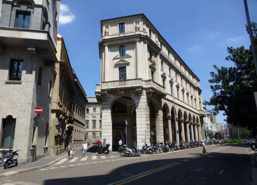 Negozio in Via Degli Omenoni 2 - Milano (MI)