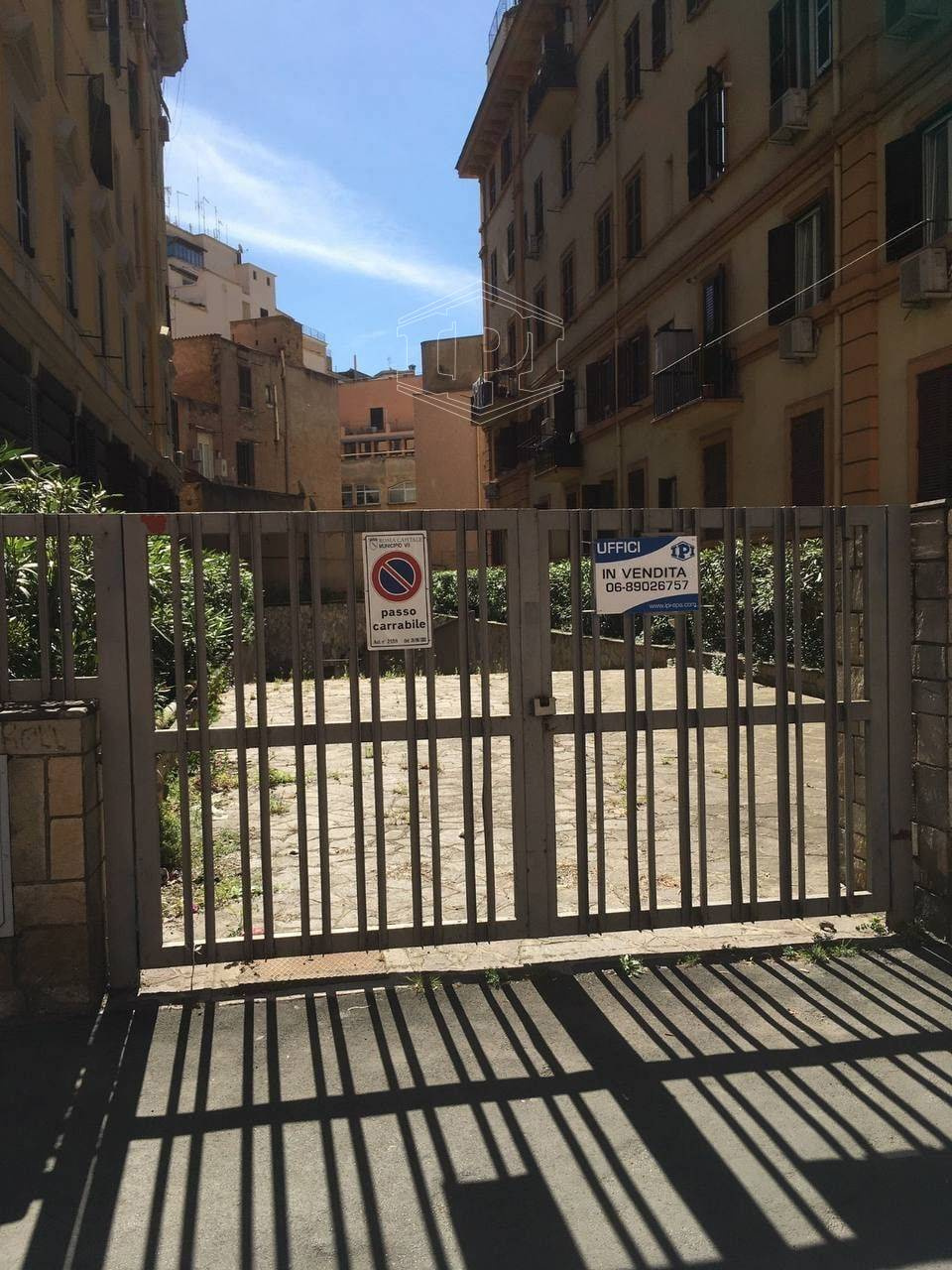 Palazzina cielo-terra in vendita Via Albalonga 3 - Roma (RM)