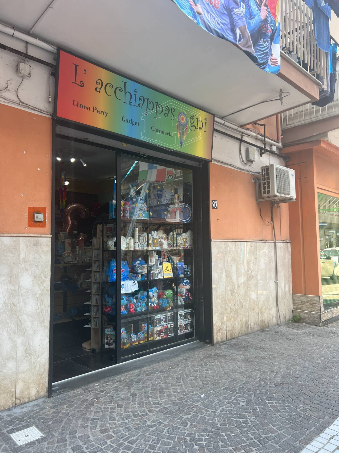 Locale Commerciale Via Salvador Dalì (Na)