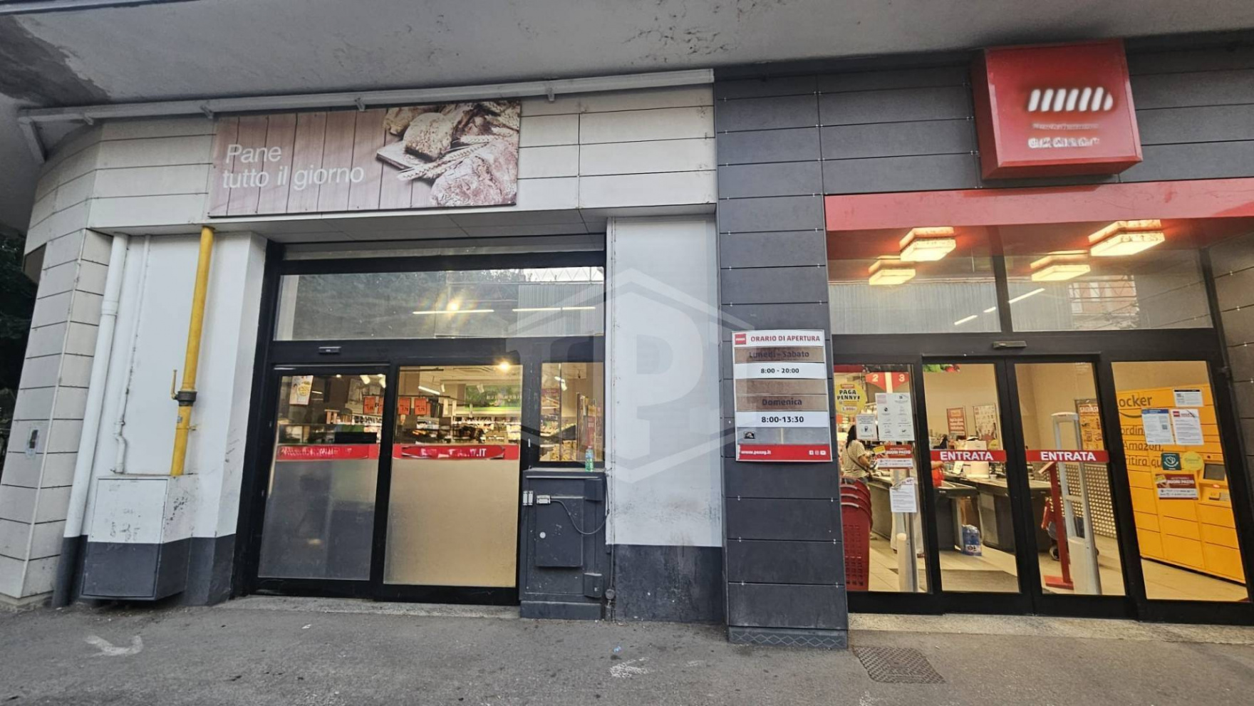 Locale Commerciale in Via Salvi Castellucci 37, Arezzo (AR)