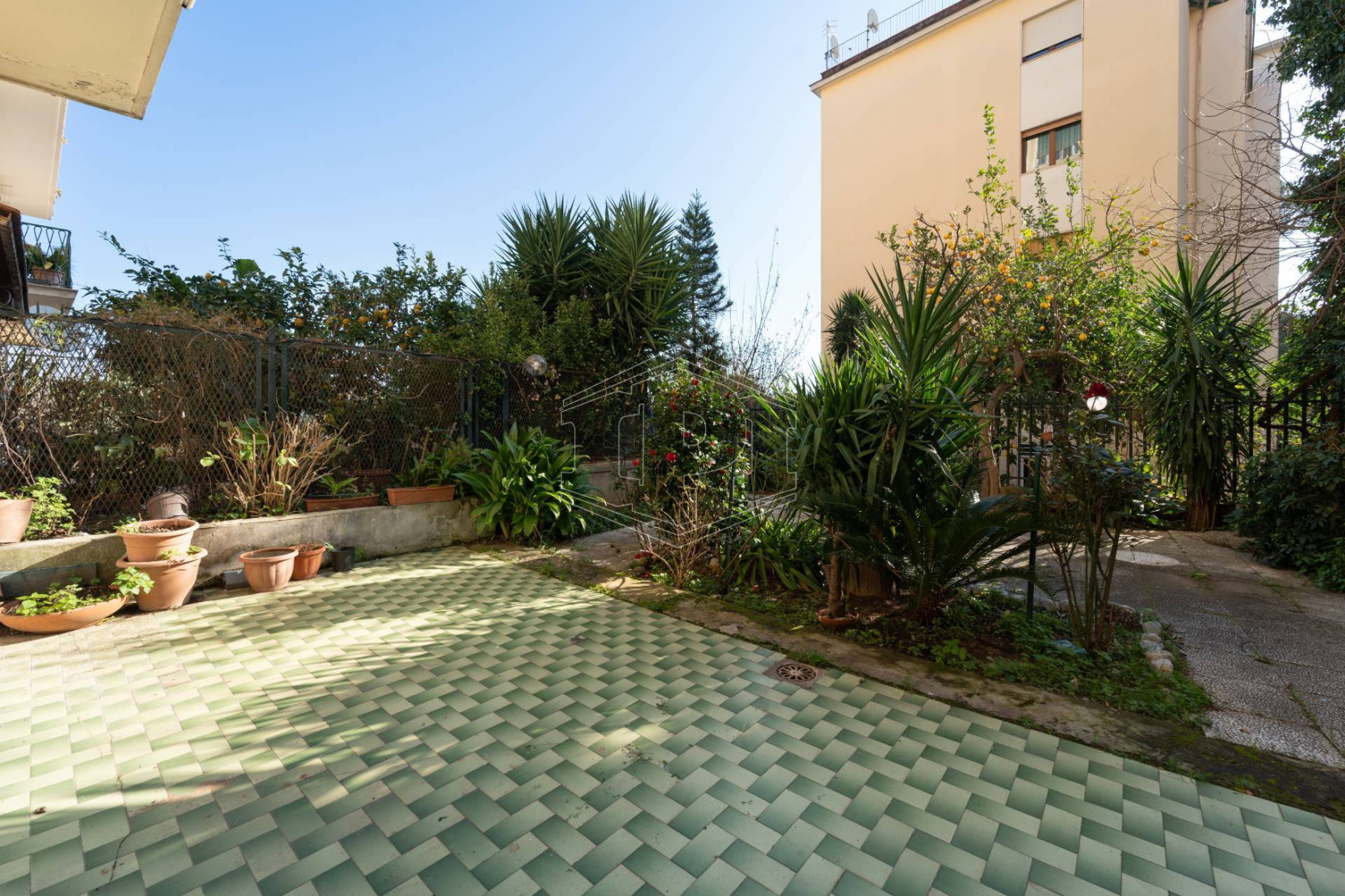 Bilocale con giardino privato in Via G. Bonito 27, Napoli (NA)