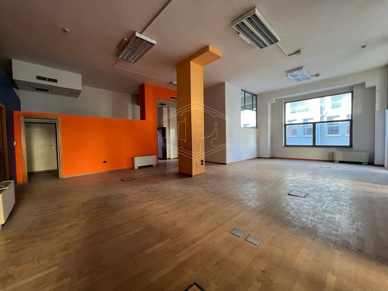 Uffici in Via F. Imparato 190, Napoli (NA)