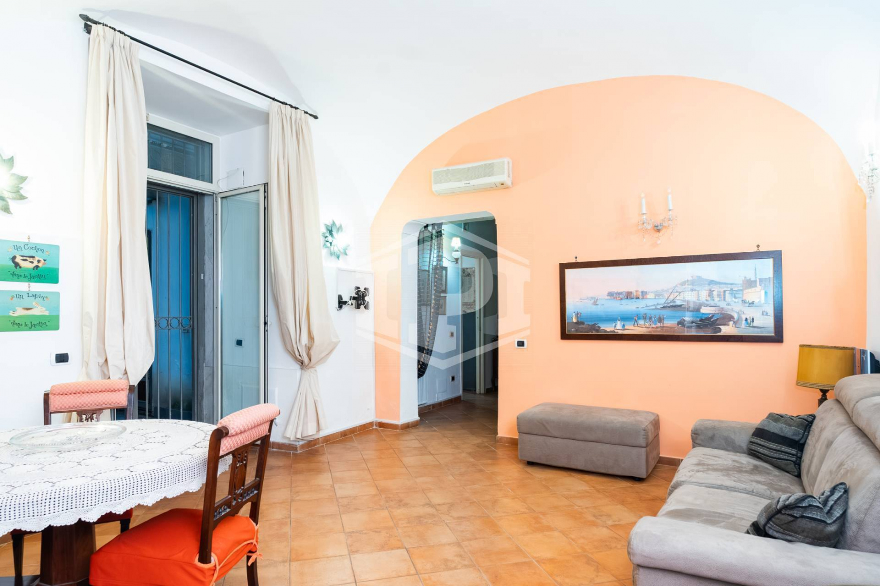 Ampio Bilocale in Via Monte di Dio 14, Napoli (NA)