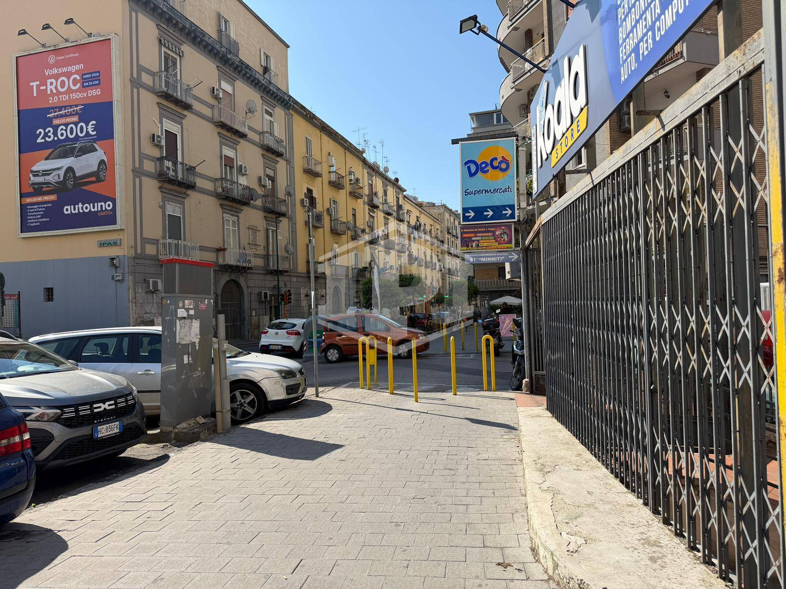 Ampio Locale in Via Consalvo 97, Napoli (NA)