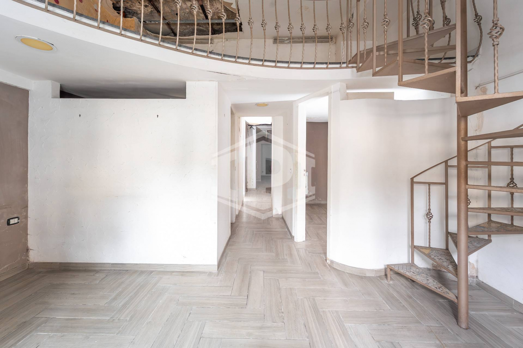 Locale in Piazza Santa Maria della Fede 7, Napoli (NA)