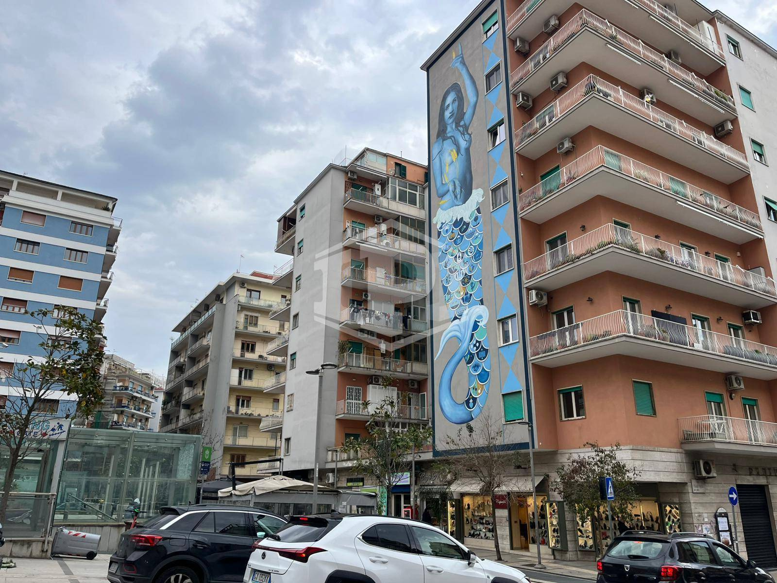 Ampio locale in Piazza Muzii 11, Napoli (NA)