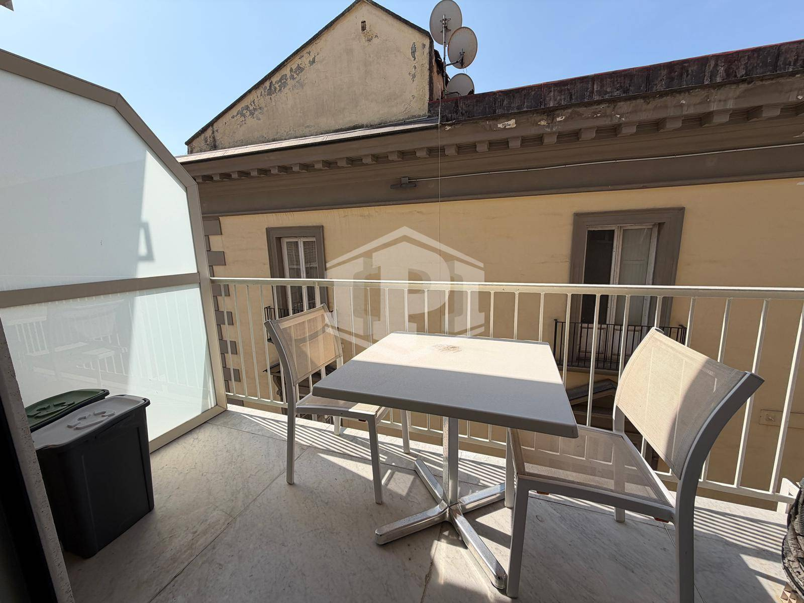 Bilocale uso transitorio in Via San Giacomo 32, Napoli  (NA)