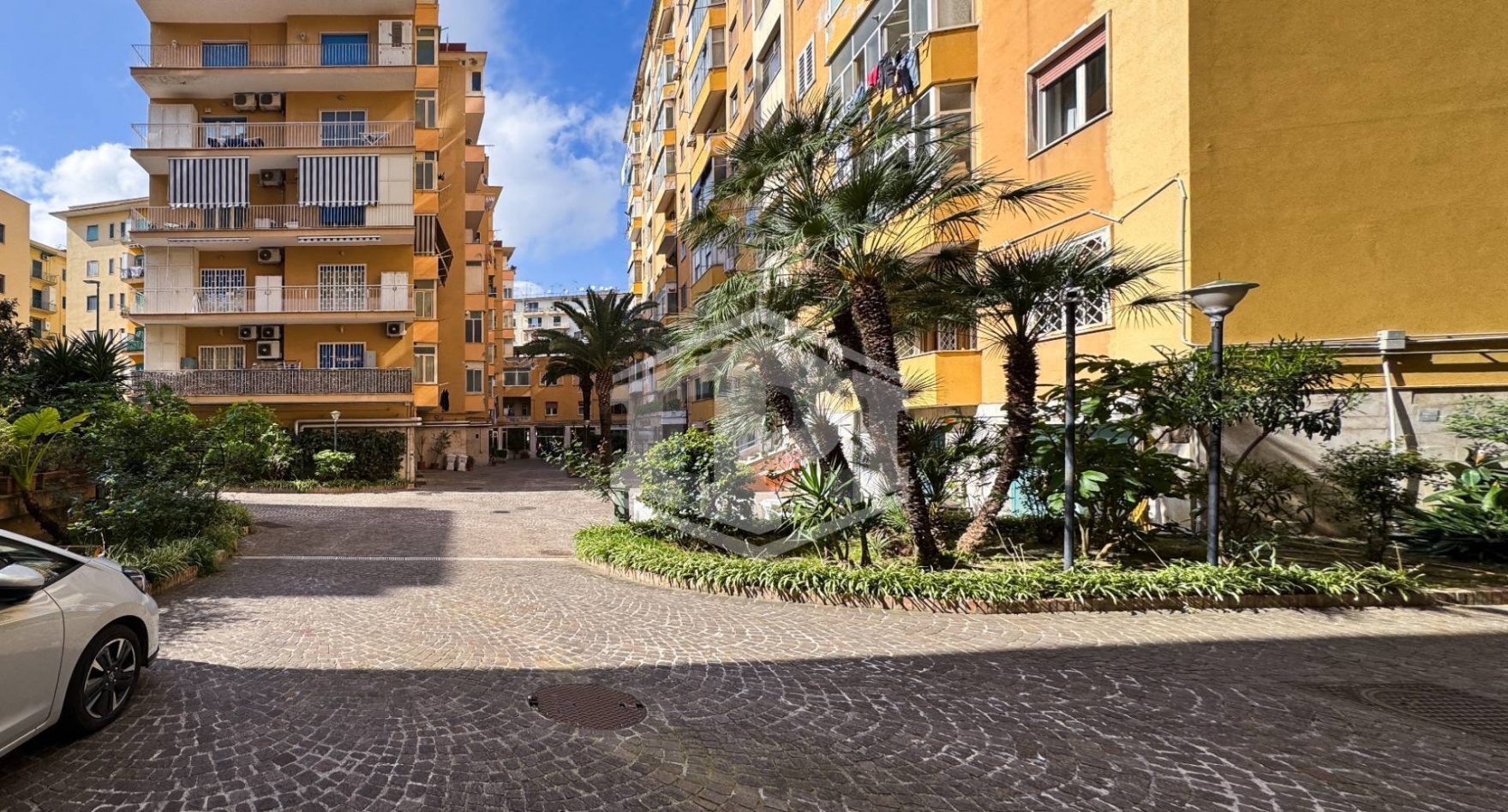 5 vani in Viale Augusto 9, Napoli (NA)