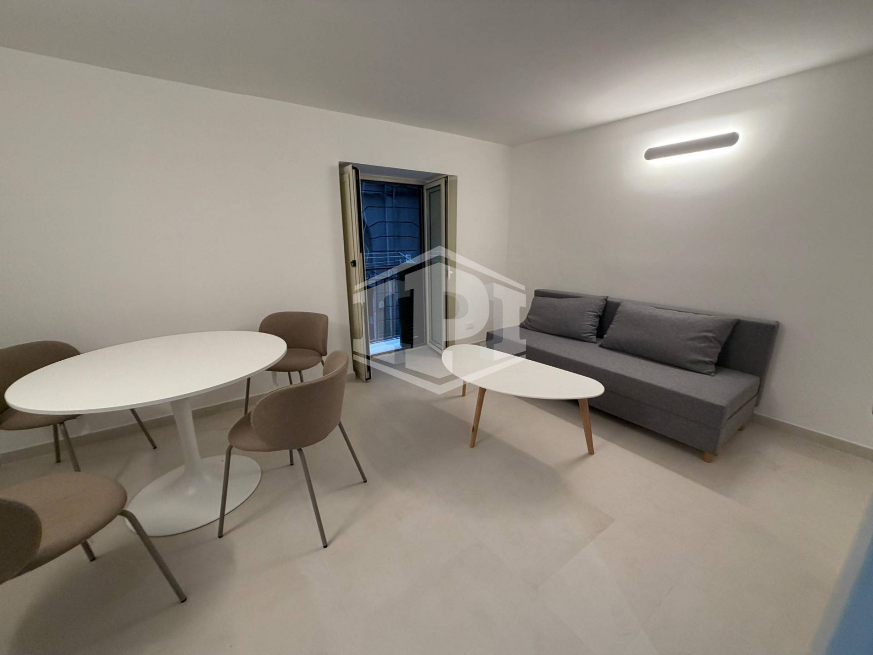 Ampio Bilocale in Via G. Nicotera 92, Napoli (NA)