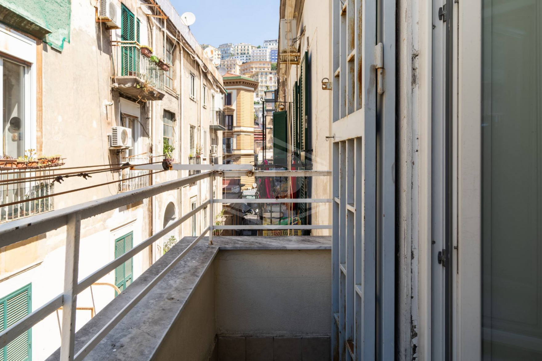 5 vani in Via G. Bausan 32, Napoli (NA)