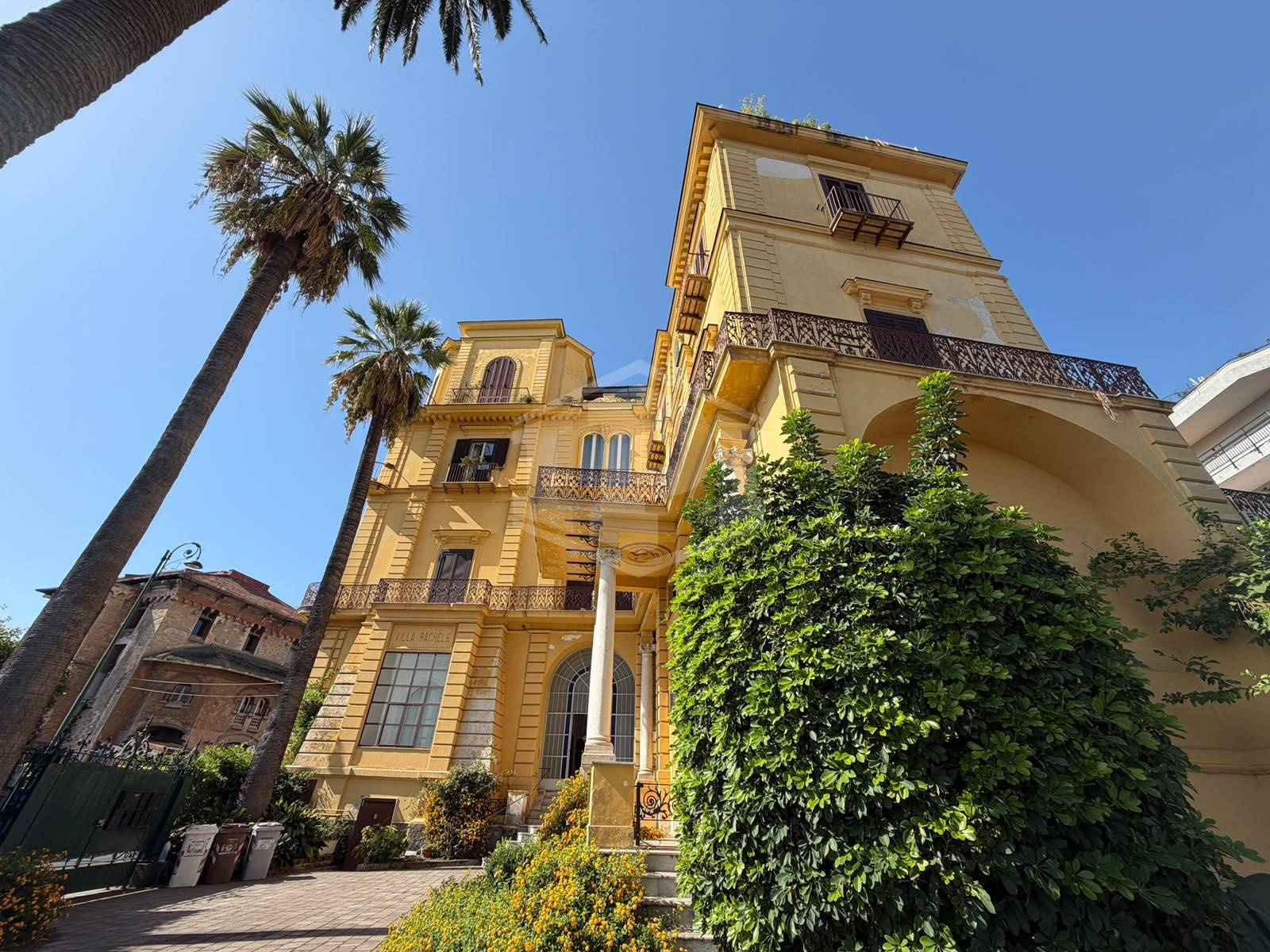 Ampio Bilocale in Piazzetta Santo Stefano al Vomero, Napoli (NA)