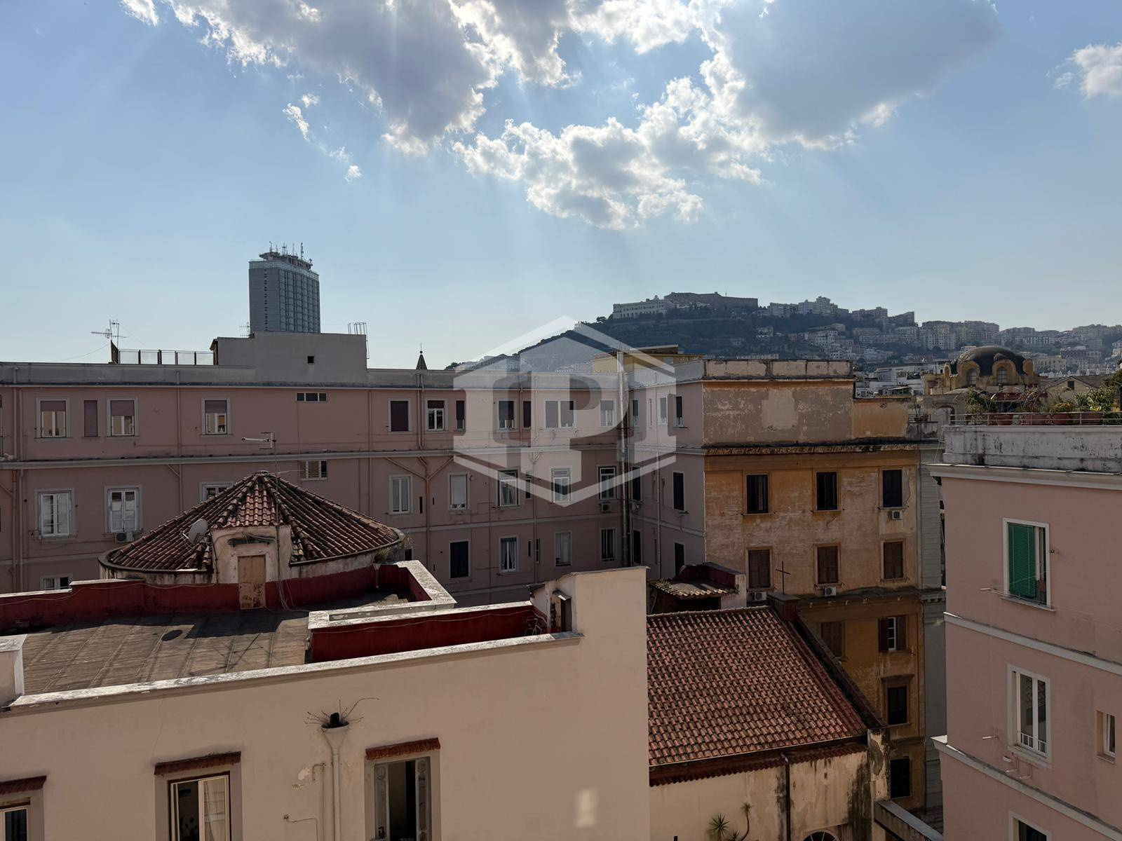 Ampio Bilocale con terrazzo in Corso Umberto I 22, Napoli (NA)