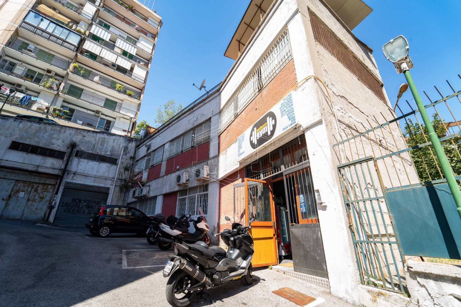 Immobile Commerciale a reddito in Via A. Telesino 17, Napoli (NA)