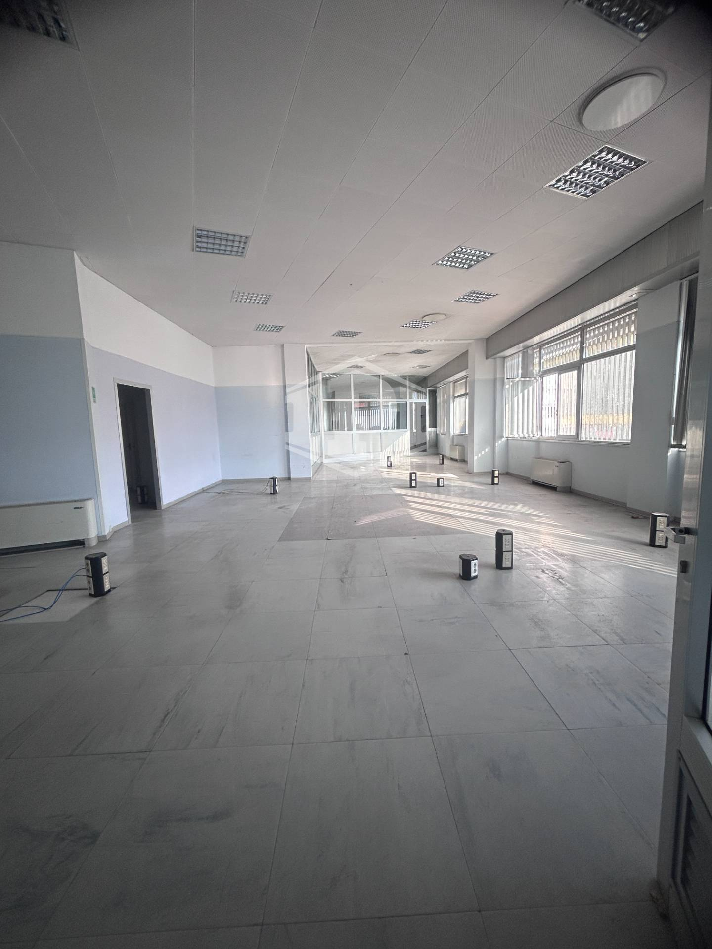 Locale commerciale, Piazza Maestri dell'Artigianato, Savona, SV