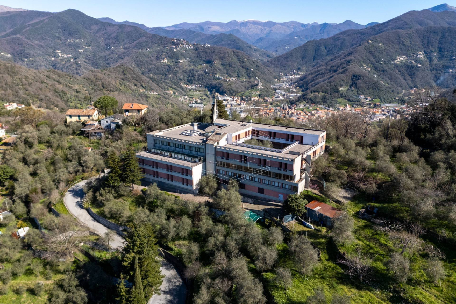 Complesso immobiliare, Via Miramare, Leivi (GE)