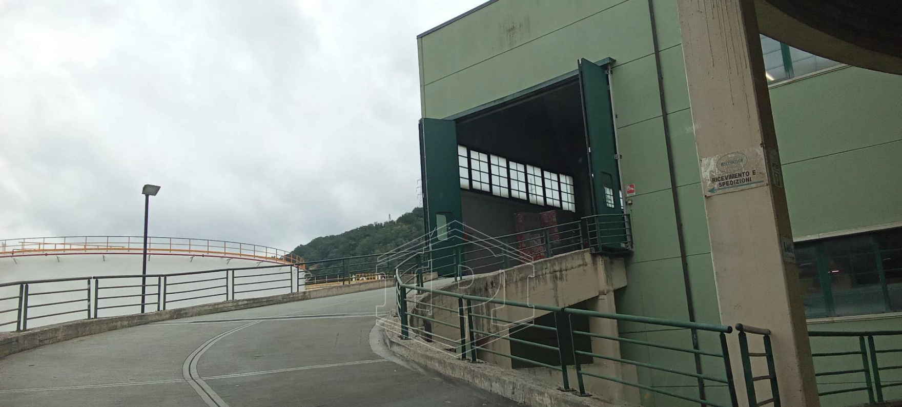 Capannone industriale, Via Romairone, Genova GE