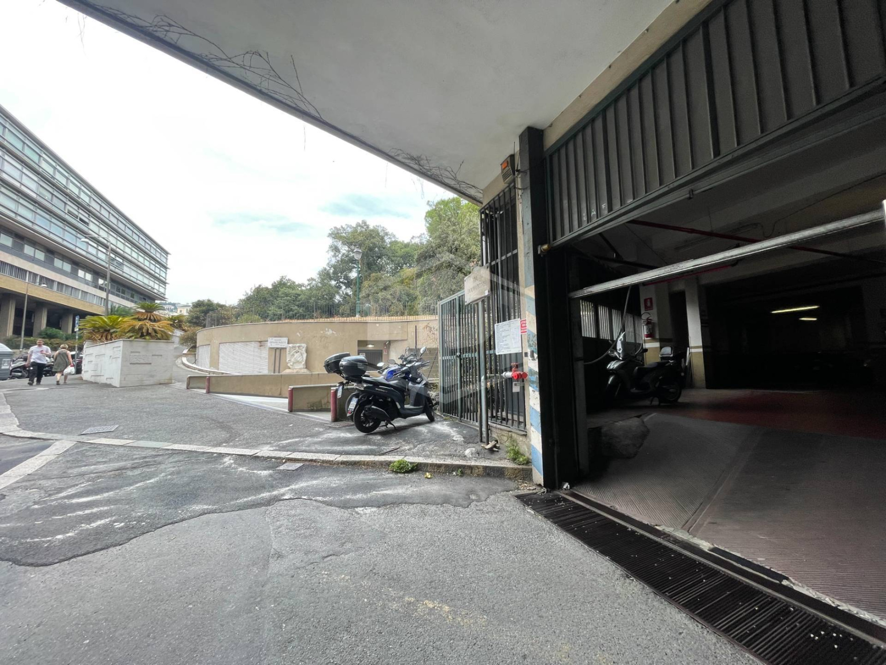 Posto auto, Via Pammatone, Genova (GE)