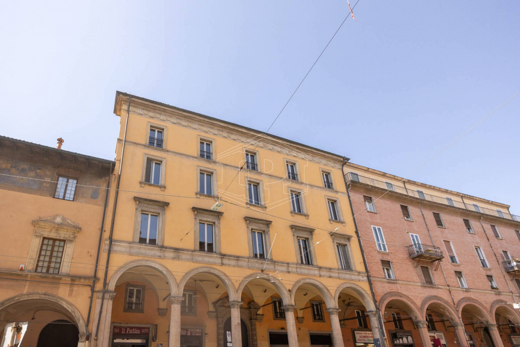 Appartamento con cortile privato in Strada Maggiore, Bologna (BO)