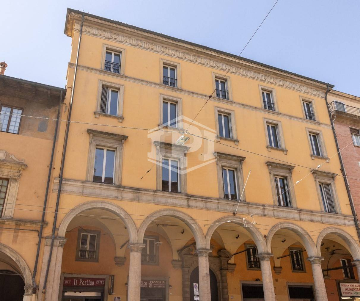 Appartamento di pregio in Strada Maggiore, Bologna (BO)