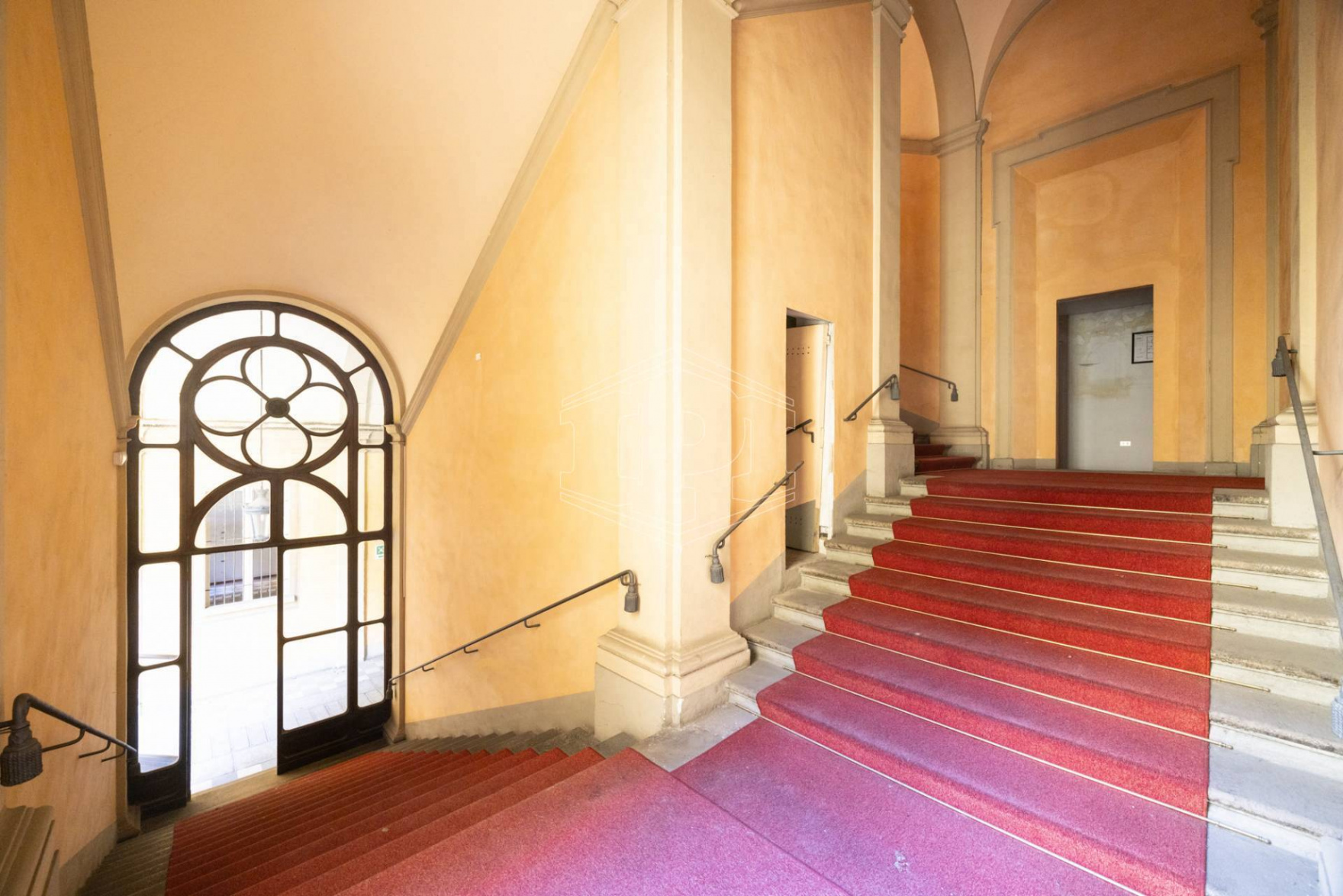 Bilocale con cortile privato in Strada Maggiore, Bologna (BO)