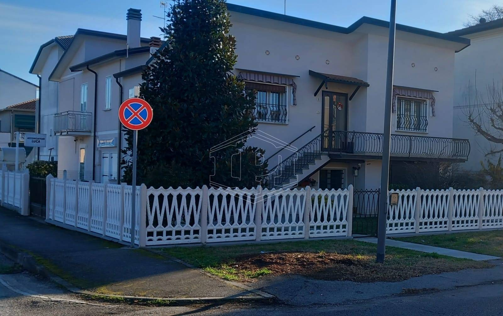 Porzione di villetta bifamigliare a Copparo (FE)