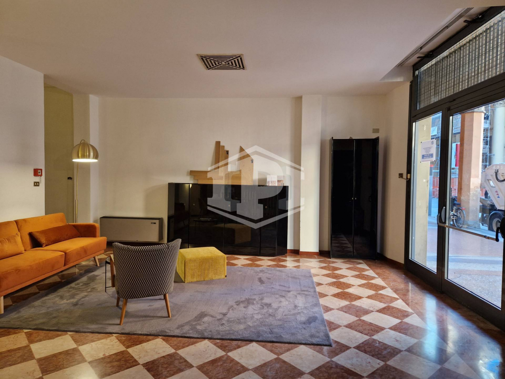 Locale commerciale in Centro, Strada Maggiore, Bologna (BO)