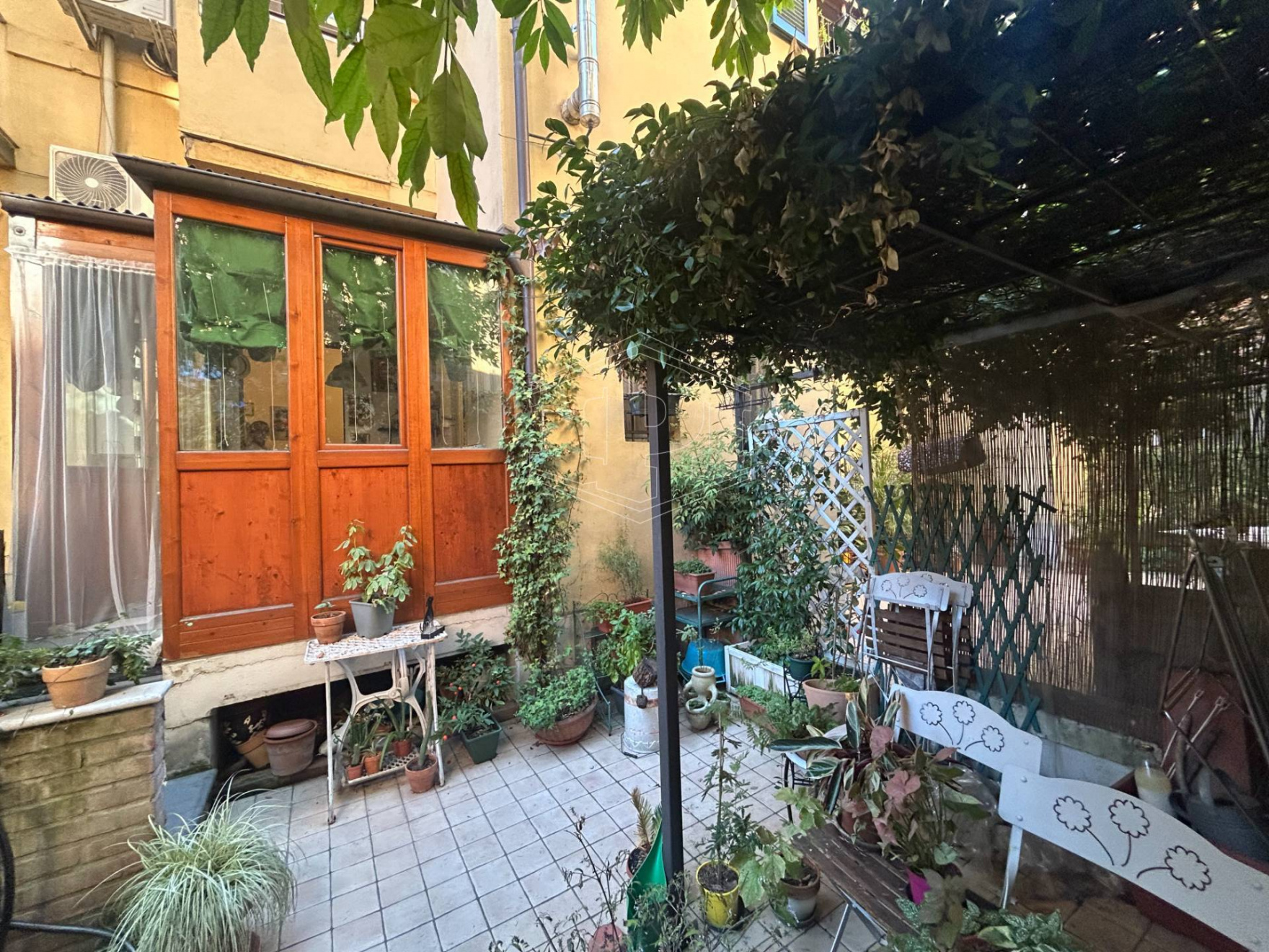 Bilocale con giardino privato, Via Tanari, Bologna (BO)