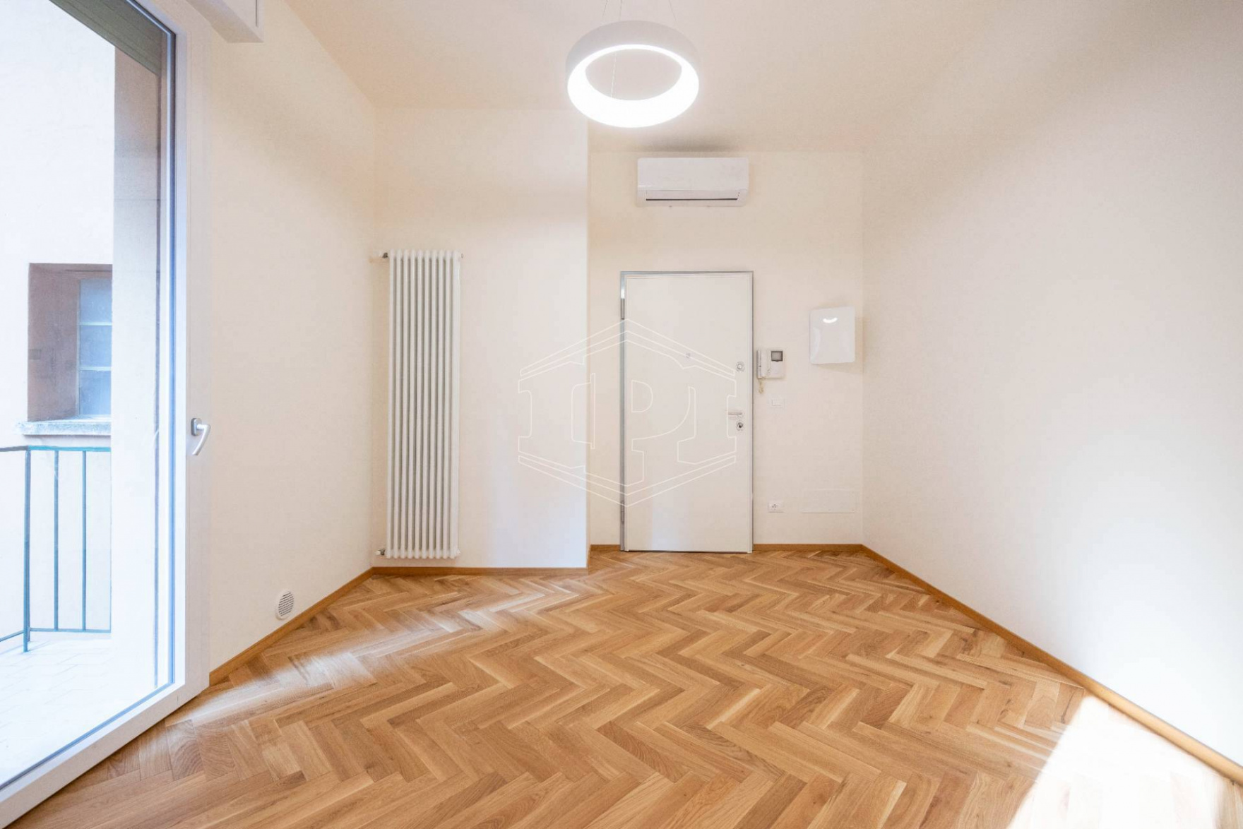 Trilocale pari al nuovo in Centro, Via Milazzo, Bologna (BO)