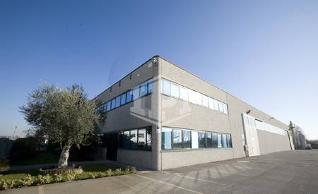 Capannone industriale-direzionale in Via Francesco Luigi Ferrari, Ferrara (FE)