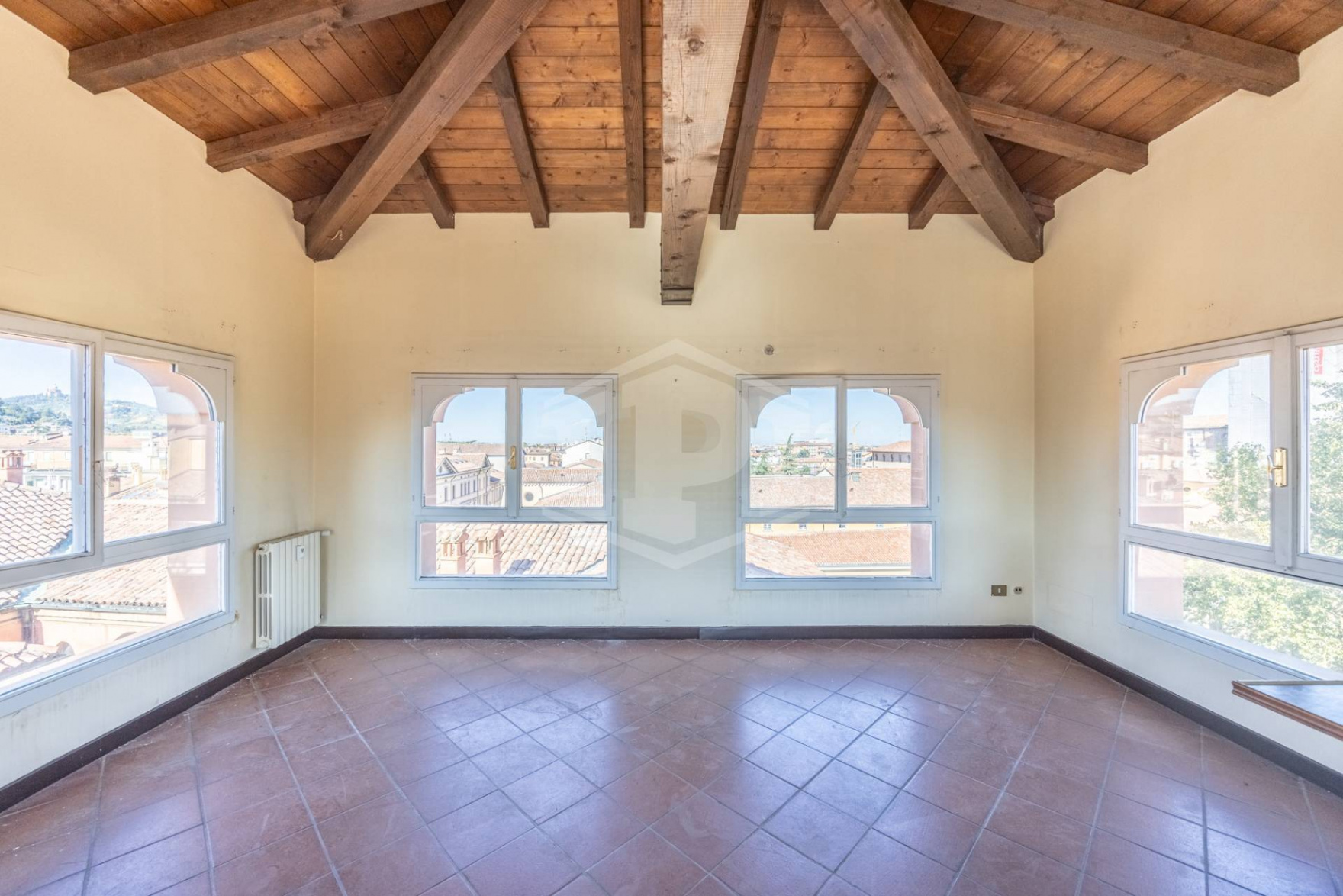Appartamento di pregio con altana in pieno Centro, Via Barberia, Bologna (BO)