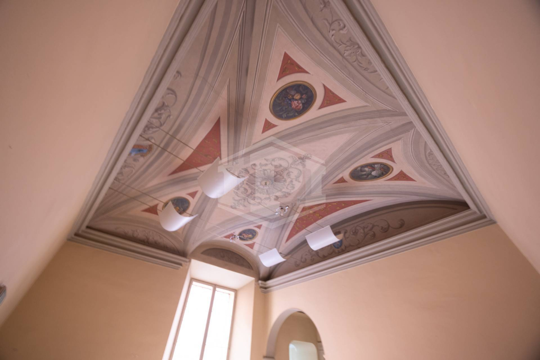 Appartamento di pregio in pieno centro, Via Barberia, Bologna (BO)