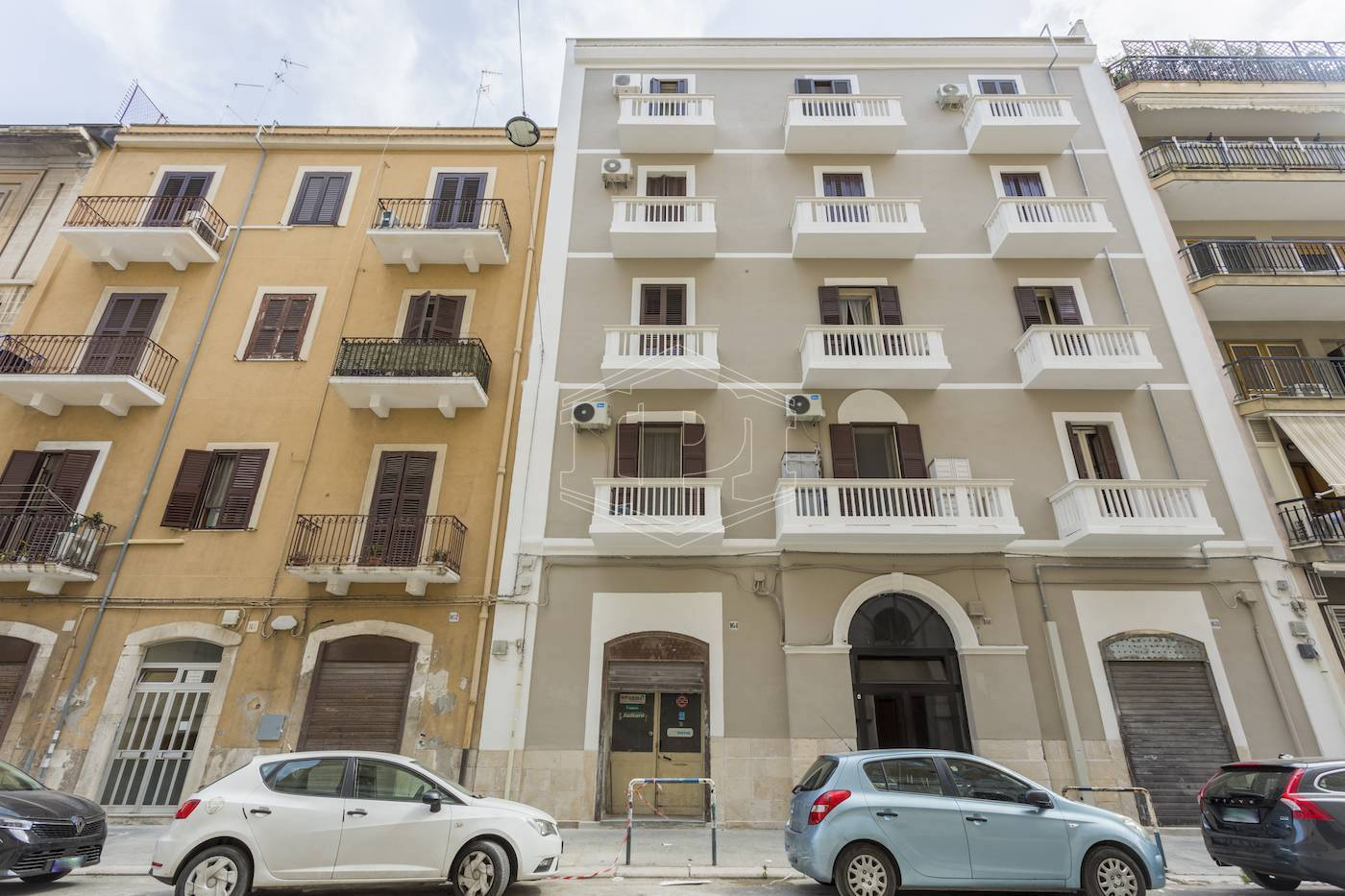 Locale commerciale sito in Via Murat 164 - Bari (BA)