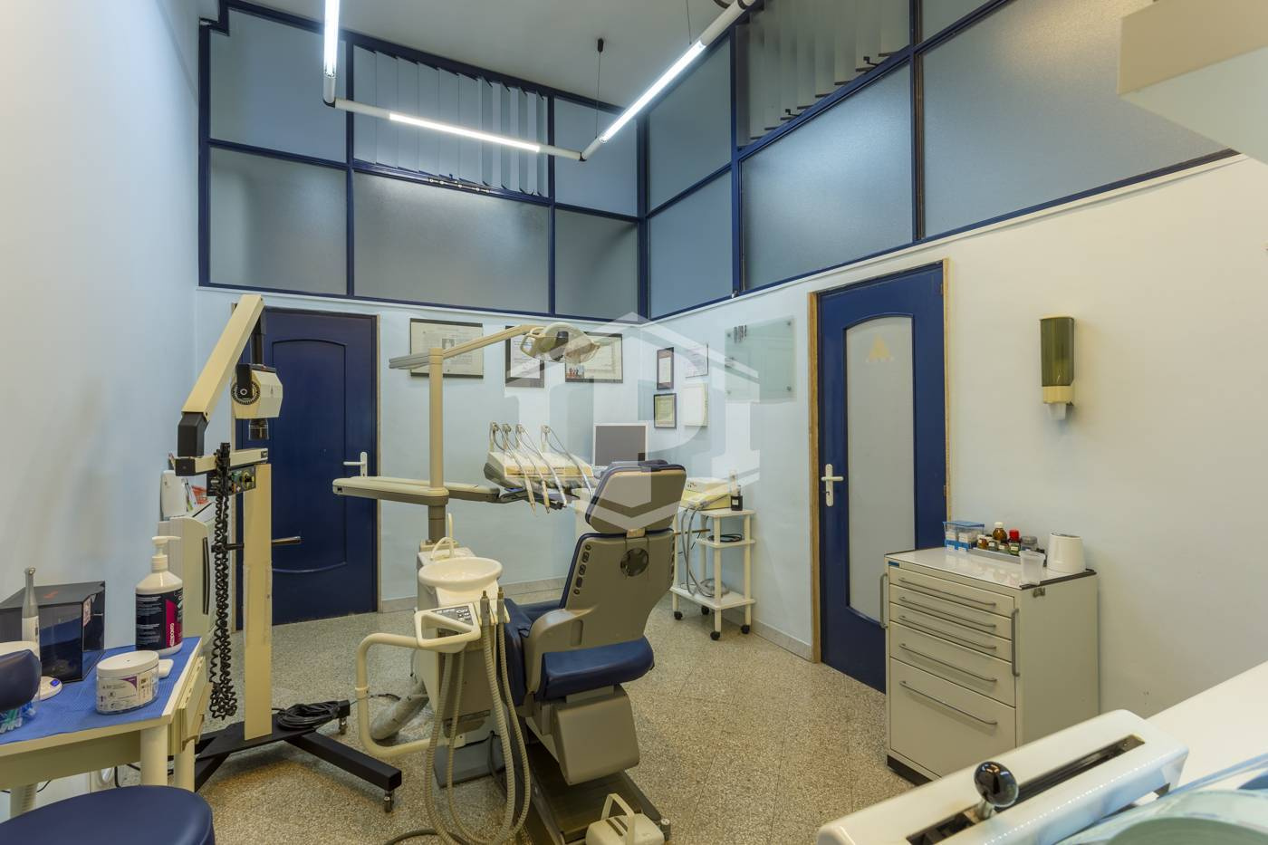 Locale commerciale sito in Via Delle Querce 7 - Rutigliano (BA)