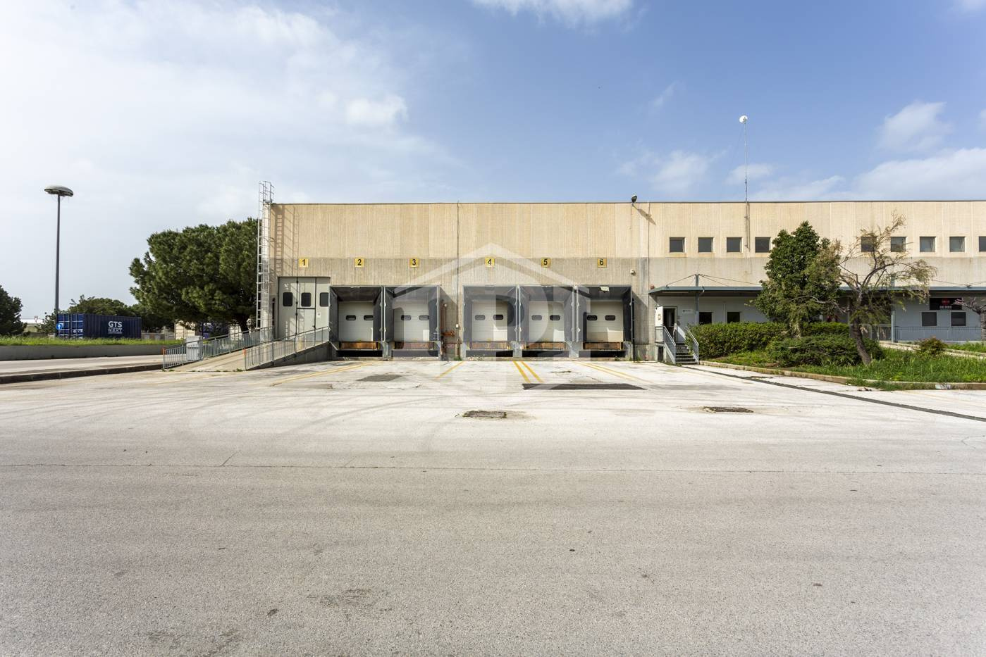 Capannone sito nell'Interporto - Bari (BA)