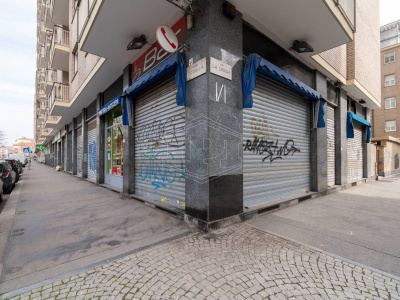 Piastra commerciale in Corso Corsica (TO)
