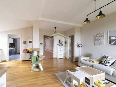 Pentalocale in Via Monterotondo, Pino Torinese (TO)